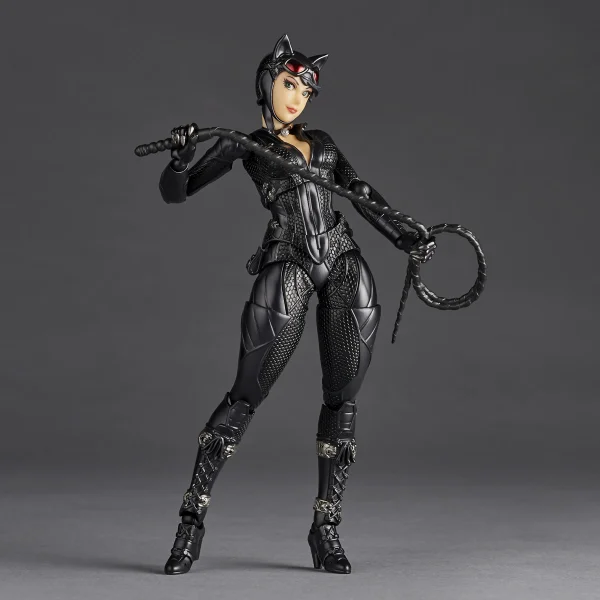 KAIYODO Revoltech Amazing Yamaguchi Cat Woman - DC Comics