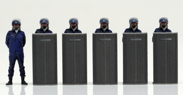 Mobile Police Patlabor 1/60 scale riot police 6 body set