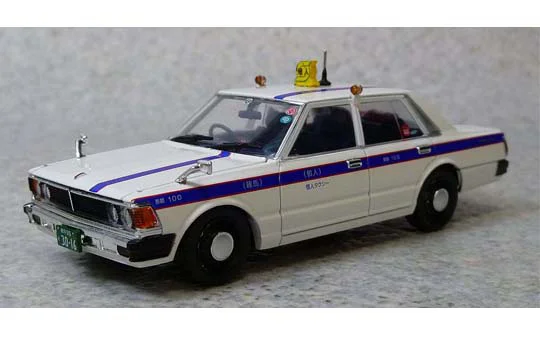 Aoshima DIECAST MODEL CAR: 1/43 430 CEDRIC 4Dr SEDAN 200STANDARD EARLY Ver. PRIVATELY OWNED TAXI - Scale Kits