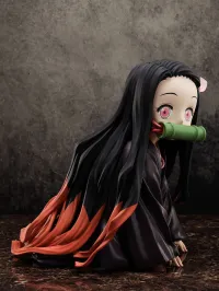 FuRyu Demon Slayer: Kimetsu no Yaiba - Nezuko in a Box - Big Size Figure - Demon Slayer: Kimetsu no Yaiba - photo 11