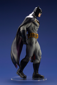BATMAN: LAST KNIGHT ON EARTH BATMAN ARTFX STATUE 19