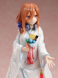 The Quintessential Quintuplets 2 Miku Nakano -Shiromuku- 1/7 Scale Figure 5