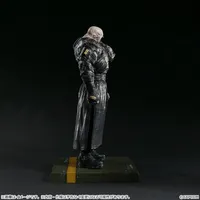 CAPCOM Capcom Figure Builder Creator's Model NEMESIS - Resident Evil - photo 3