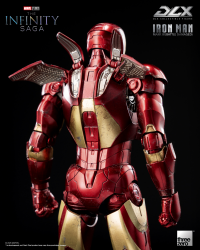 Marvel Studios: The Infinity Saga DLX Iron Man Mark 3 (Battle Damaged) 8