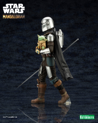 ARTFX+ MANDALORIAN & GROGU with Beskar Staff 10