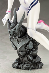 Mari Makinami Illustrious White Plugsuit ver. 12