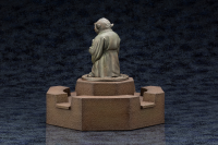 YODA™ FOUNTAIN STATUE 11