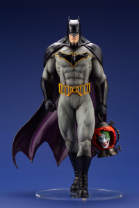 BATMAN: LAST KNIGHT ON EARTH BATMAN ARTFX STATUE 1