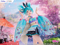 Hatsune Miku Wa-Bunny 1/7 Scale Figure 4