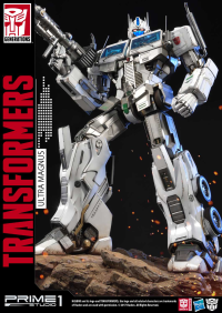 Premium Masterline Transformers: Generation 1 Ultra Magnus 5