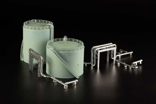 1/150 scale structure kit (Storage Tanks)