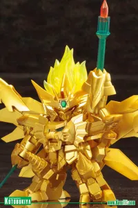 BRAVE KING GAO GAI GAR FAINAL GENESIC GAO GAI GAR THE GOLDEN DESTROYER D-STYLE PLASTIC MODEL KIT