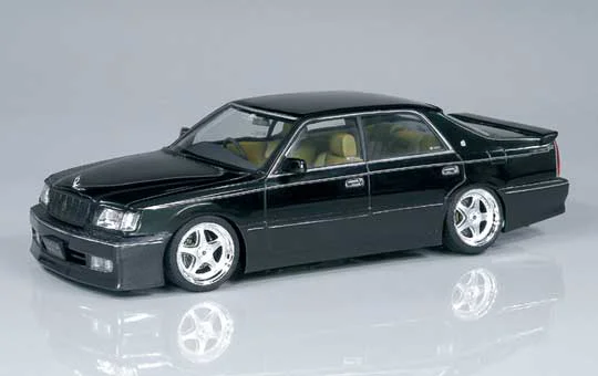 Aoshima SUPER VIPCAR: 1/24 JUNCTION PRODUCE UZS151 MAJESTA (TOYOTA) - Scale Kits