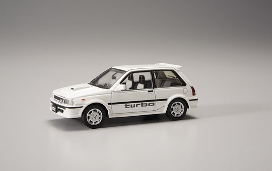 DIECAST MODEL CAR: 1/43 EP71 STARLET 1300 TURBO S EARLY Ver. ['86] (WHITE) (TOYOTA)